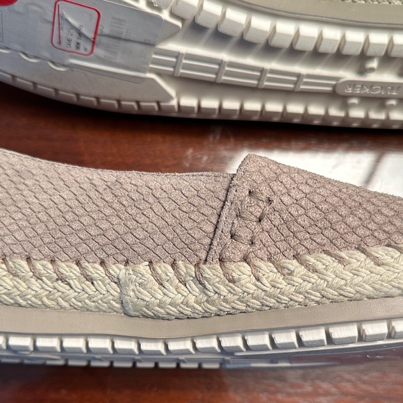 Adam Tucker Women's Beige Espadrilles, size 11 - Picture 6 of 10